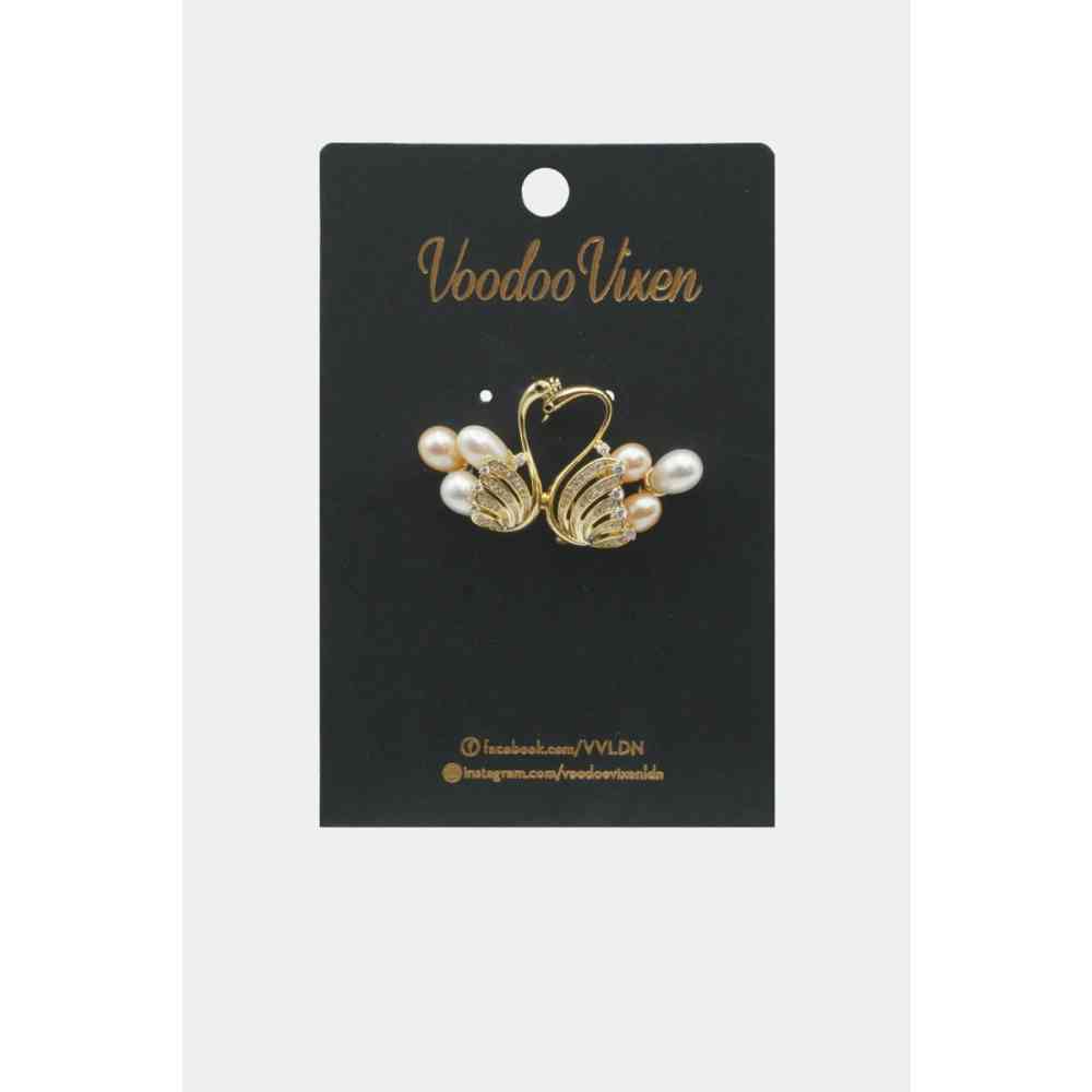 Voodoo Vixen - Double Swan With Pearls Broche - Gold coloured